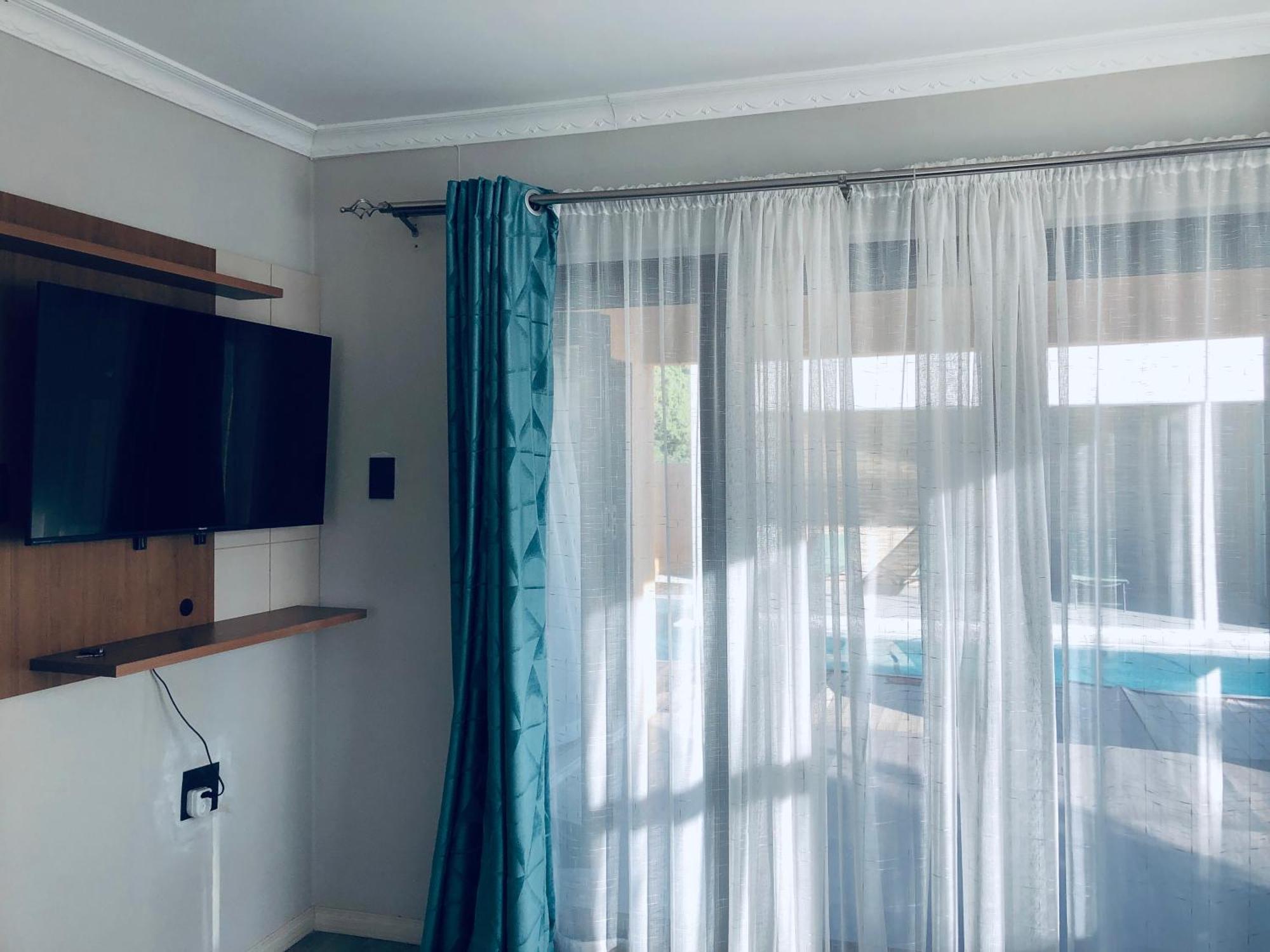 גאבורון Gabz Airport Inn מראה חיצוני תמונה
